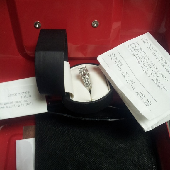 Modern Bride Engagement/Wedding Ring - Picture 2 of 4